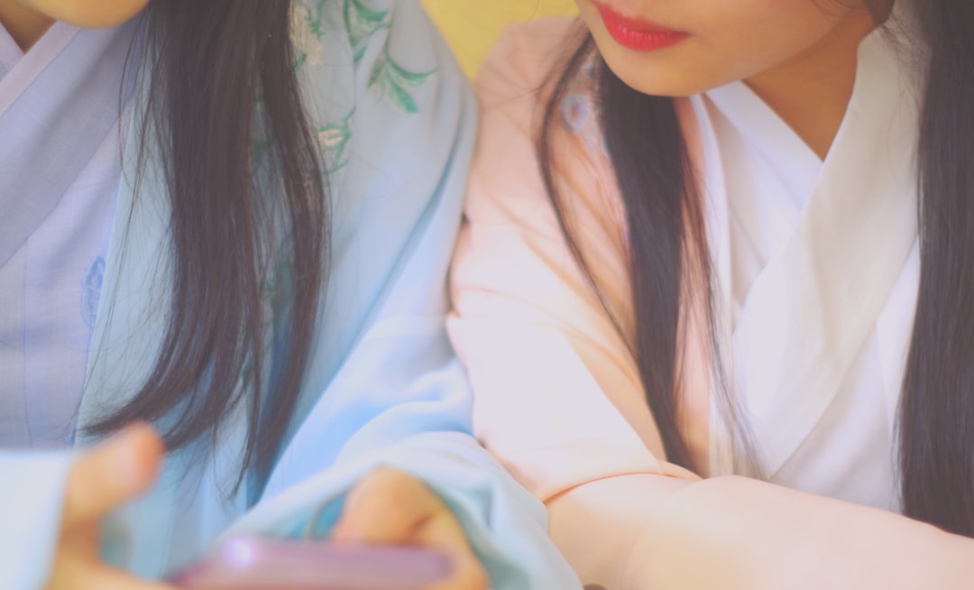 台湾交友必知：社交平台上的闽南语与普通话使用习惯及语言差异解析