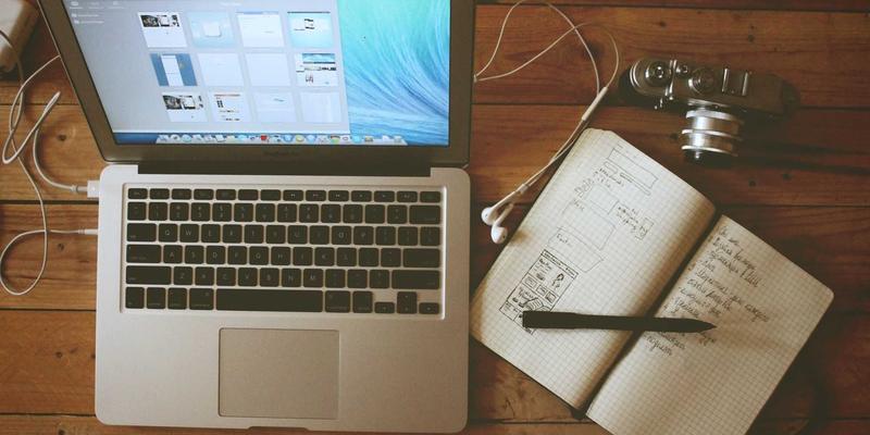 台湾直播聊天经济：24小时互动如何透过打赏机制建构虚拟亲密关系